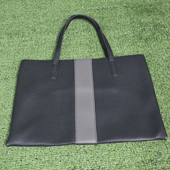 VINCE CAMUTO | 'LUCKY' LARGE VEGAN LEATHER TOTE - BRAND NEW! - Picture 3 of 12
